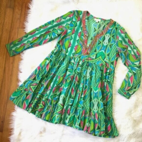 Tunic/ Dress that comes in S. M & Large-New! - Picture 2 of 11